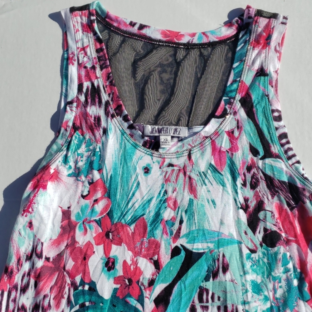 Jennifer Lopez Trendy Top